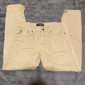 Oscar Jeans Size 32 X 30 khaki tan cream color used